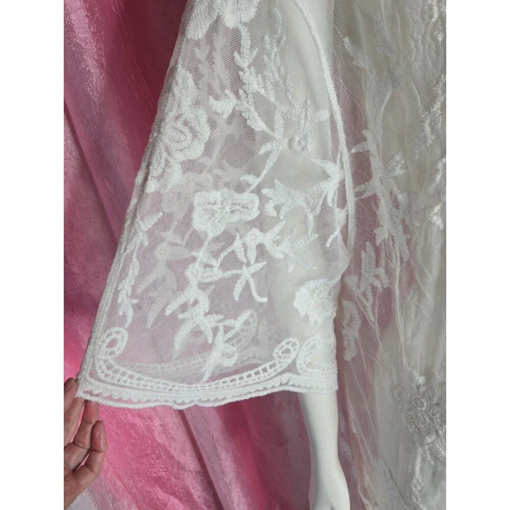 Mi Ami White Floral Lace Open Beach  Kimono Robe Boho Coverup Size Large